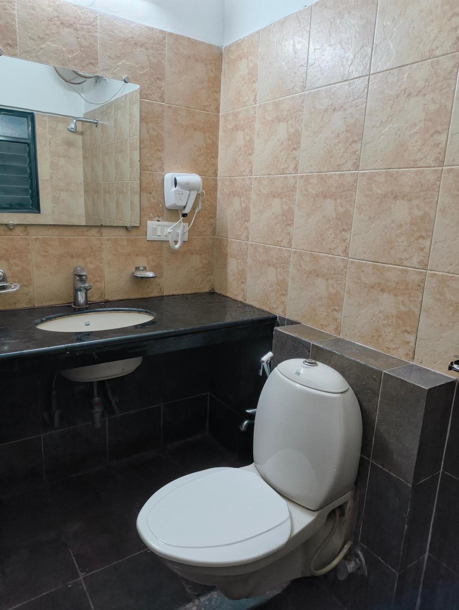 Hoshtel99 - Lux - Stay, Cowork And Cafe - Luxurious Bungalow ปูเน่ ภายนอก รูปภาพ