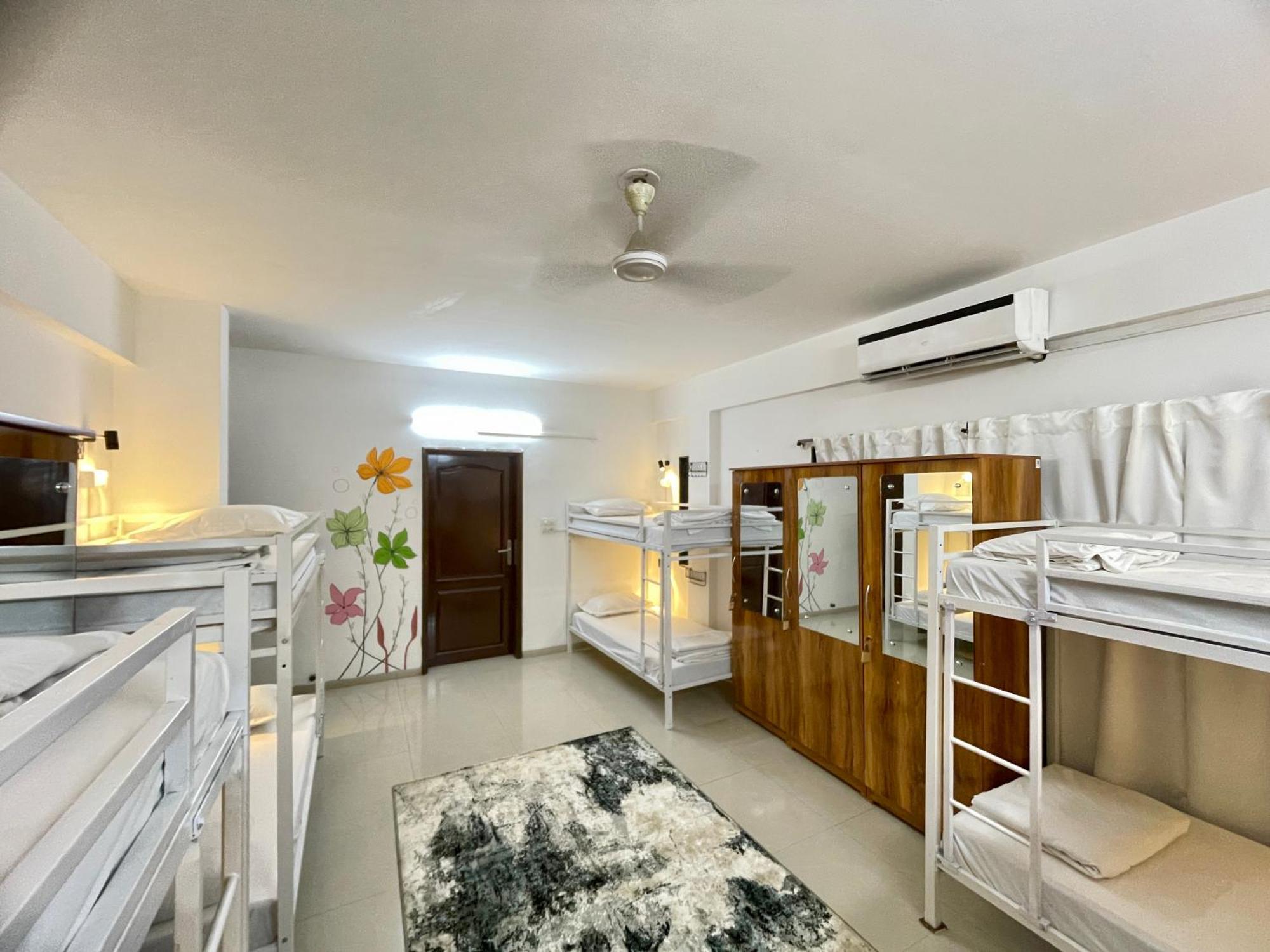 Hoshtel99 - Lux - Stay, Cowork And Cafe - Luxurious Bungalow ปูเน่ ภายนอก รูปภาพ
