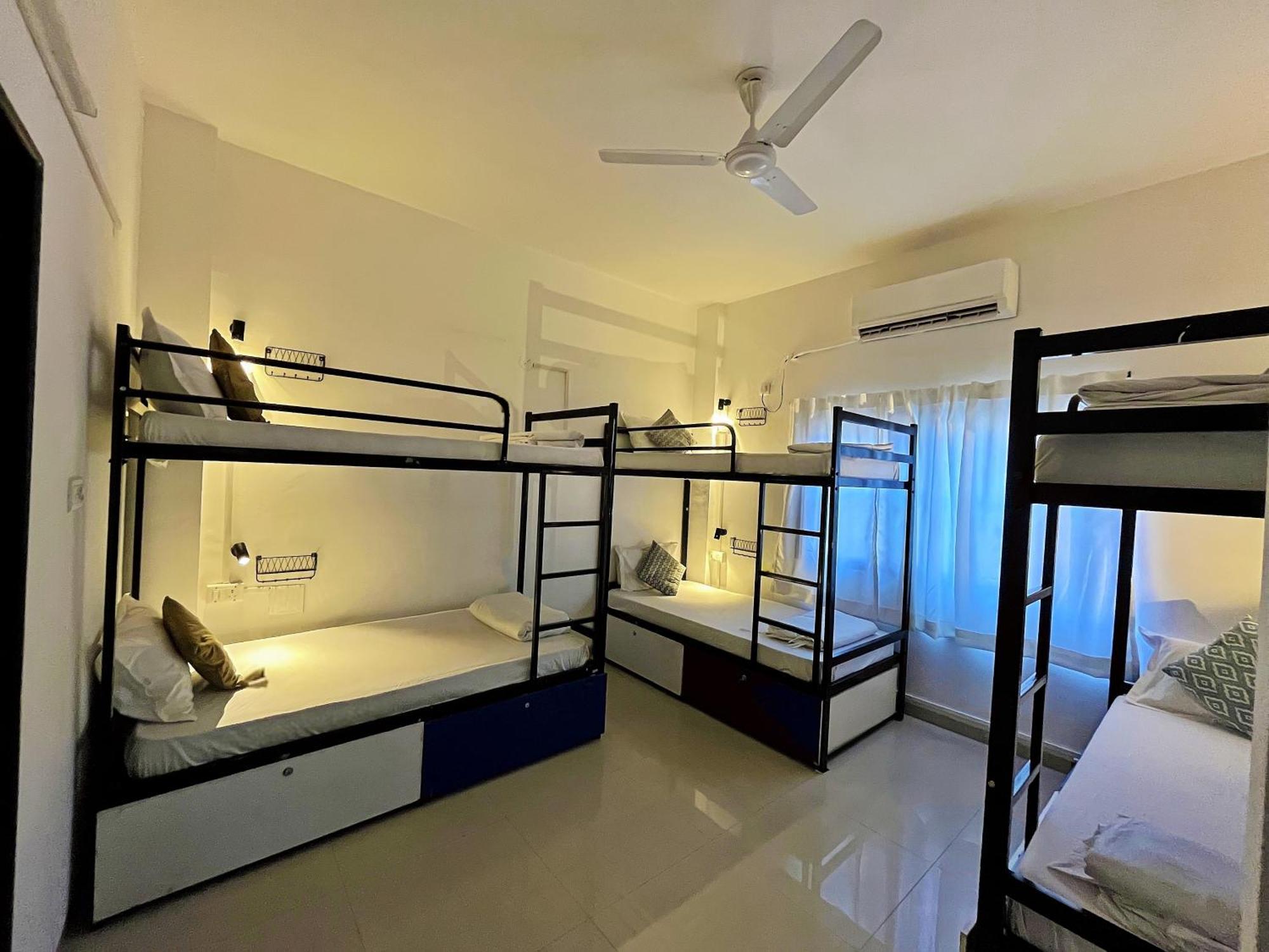 Hoshtel99 - Lux - Stay, Cowork And Cafe - Luxurious Bungalow ปูเน่ ภายนอก รูปภาพ