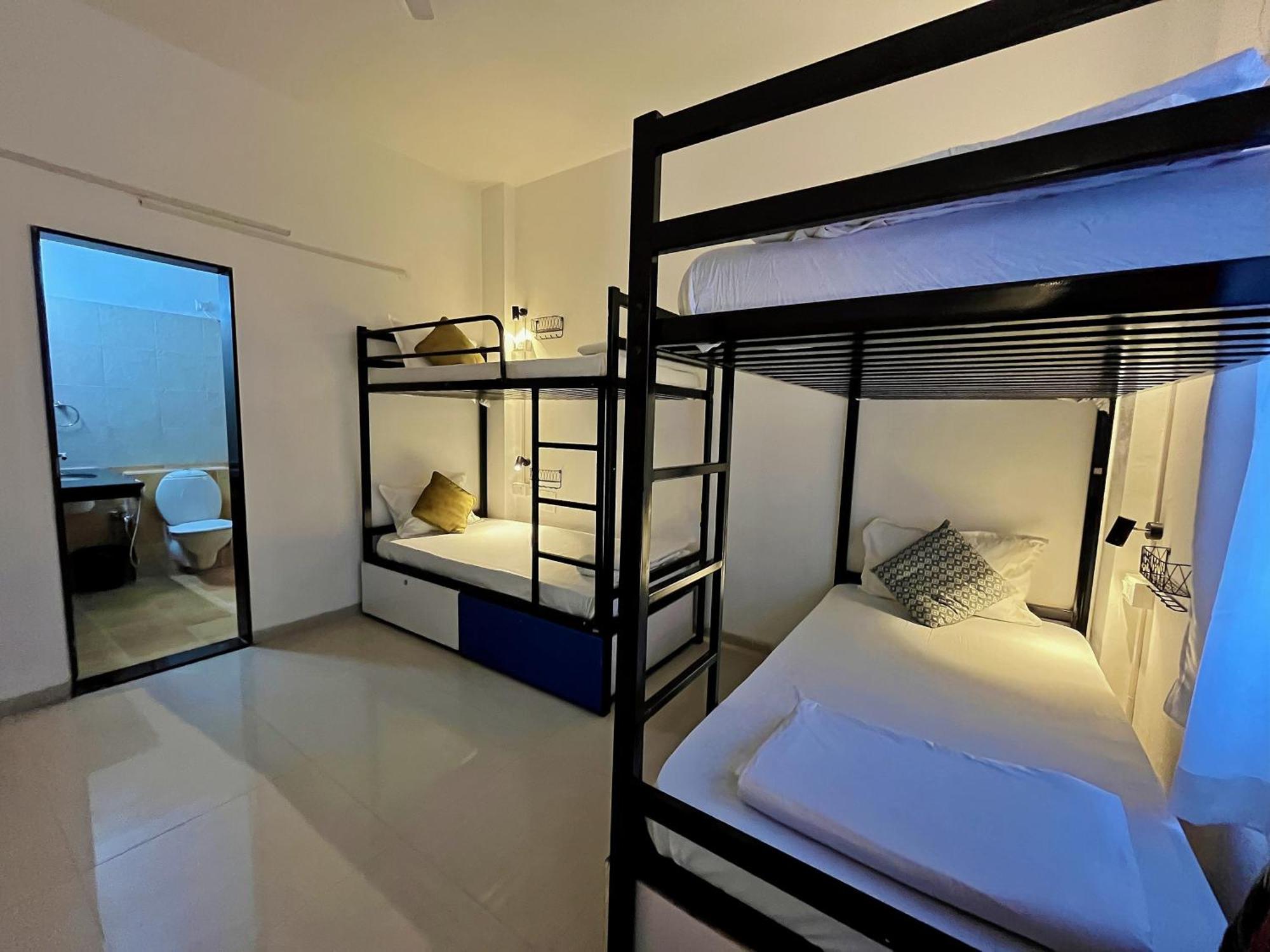 Hoshtel99 - Lux - Stay, Cowork And Cafe - Luxurious Bungalow ปูเน่ ภายนอก รูปภาพ